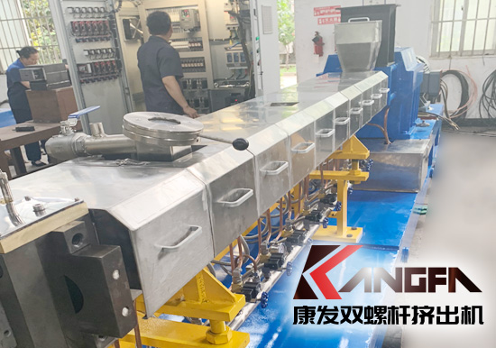 橡塑機械、橡塑原材料及化工助劑、輔助加工設(shè)備等行業(yè)盛會。2019深圳國際橡塑工業(yè)展（9月23-25日）。國內(nèi)外雙螺桿擠出機、橡塑行業(yè)上下游企業(yè)拓展市場的絕佳選擇！