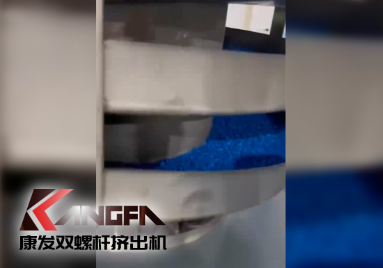 JSH雙階式85/200單、雙螺桿造粒機(jī)電纜料生產(chǎn)線試機(jī) 產(chǎn)量達(dá)1.5噸/每小時