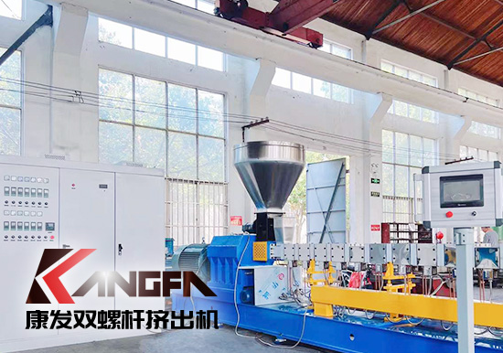 簡(jiǎn)述雙螺桿造粒機(jī)主要組成部分（包括電機(jī)、螺桿、機(jī)筒、加熱器、變速器等）